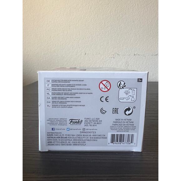 VAULTED Two-Face Batman Forever Funko Pop #341 DC Comics Tommy Lee Jones Heroes - Picture 6 of 6